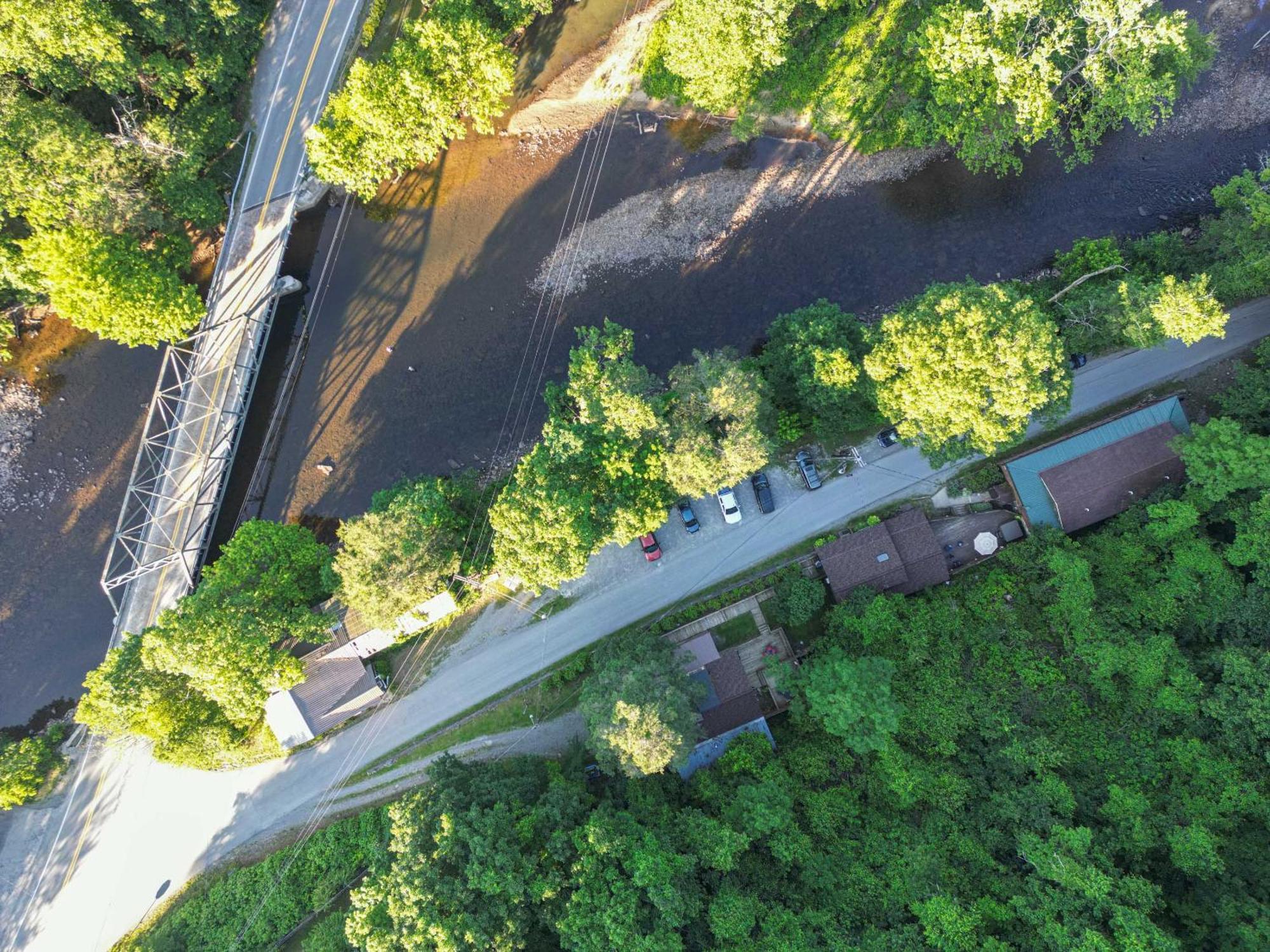River Front Resort Элкинс Экстерьер фото